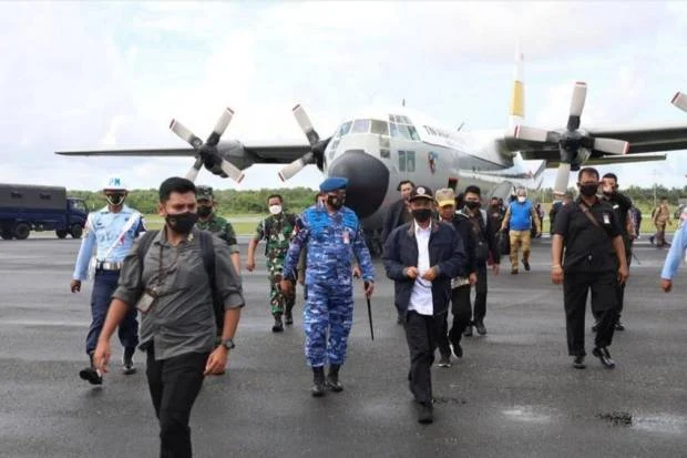 Mahfud MD Kunjungi Natuna dan Bermalam di Kapal Perang, Ada Apa?