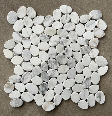 Bianco Calacatta Sliced Small Pebble Mosaic Tile