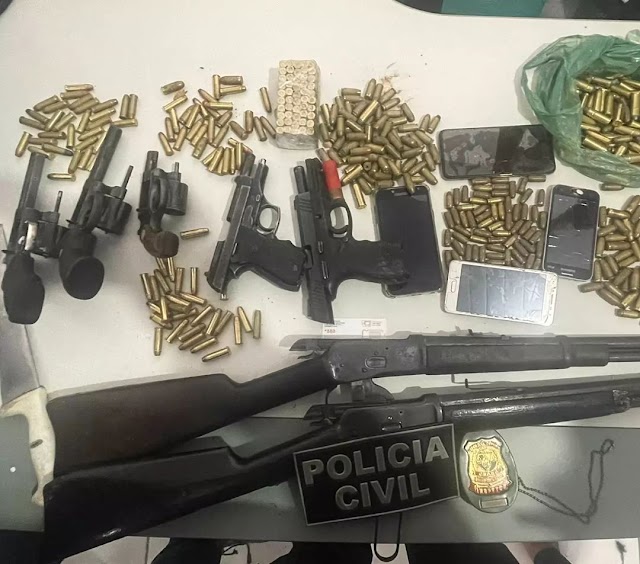 POLÍCIA CIVIL APREENDE SETE ARMAS E UMA GRANADA E ACAPTURA GRUPO CRIMINOSO NA CAUCAIA   