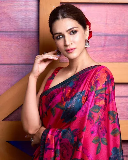 Gorgeous actress Kriti sanon in Saree photoshoot