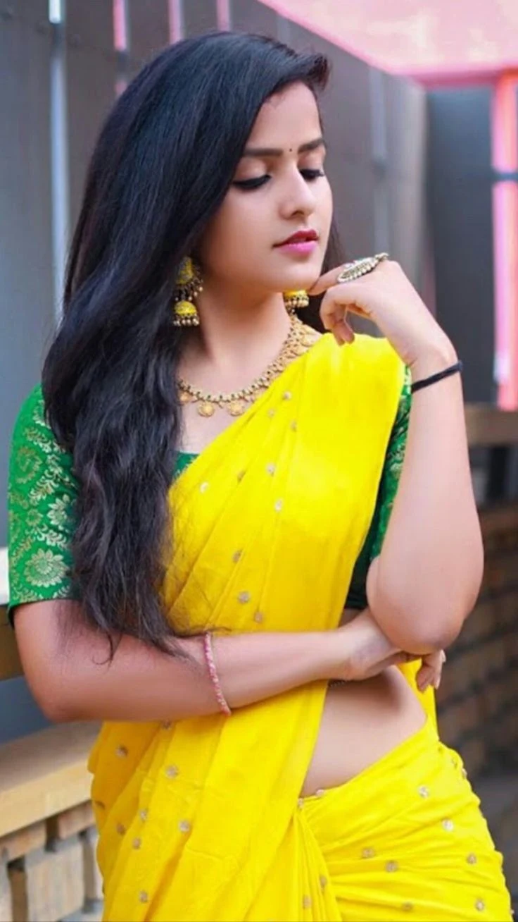 Vaishnavi chaitanya hot, Vaishnavi Chaitanya sexy Nevel, Vaishnavi Chaitanya hot and gorgeous lools