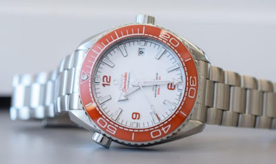 réplique de montre Omega Seamaster Planet Ocean 600M