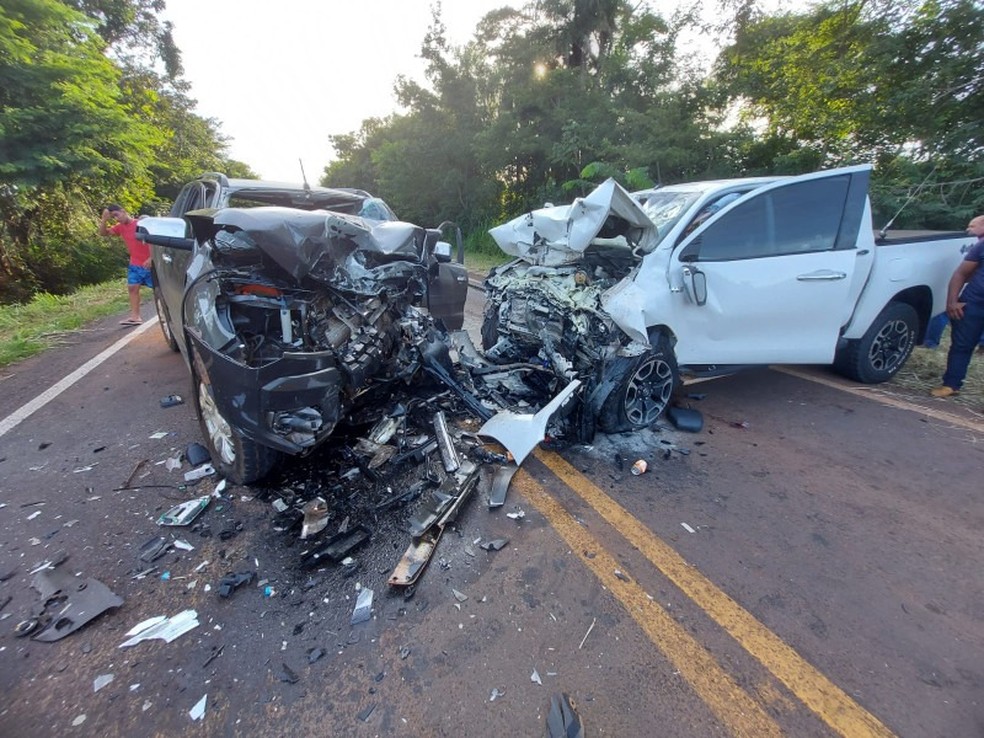 Sete pessoas são transferidas para Campo Grande após acidente entre caminhonetes matar empresário de MS — Foto: BNC News/ Reprodução