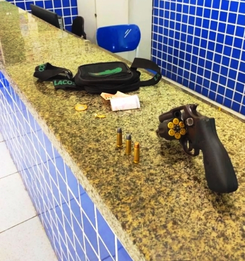 Policiais da Força Tática apreendem revólver e munições no bairro São Vicente de Paula