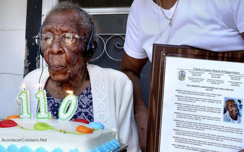 Viola Roberts Lampkin Brown, anciana de 110 años