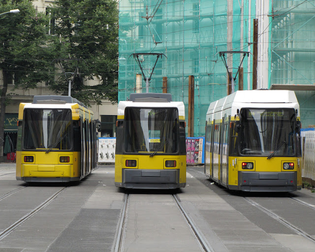 ADtranz low floor tram cars, Große Präsidentenstraße, Berlin