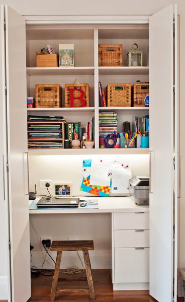 10 Ideas To Brings Office Into Your Closets 2021 7