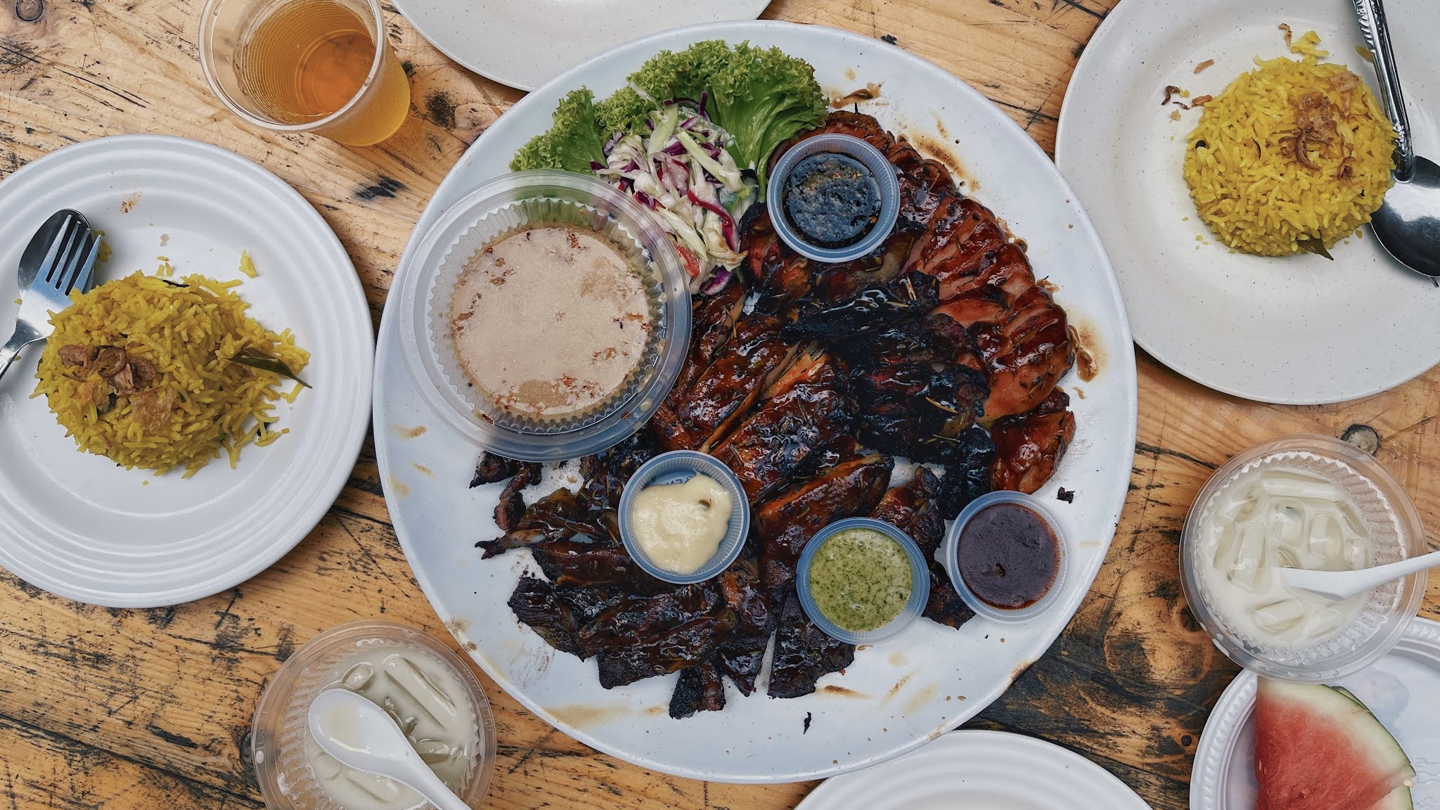 MAKAN DALAM SUNGAI DI BBQ LAMB KL KEMENSAH