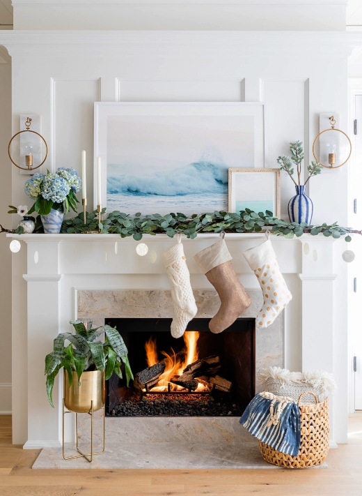 Coastal Christmas Mantel Decor Idea with Art