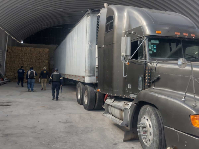 Autoridades del Edomex recuperan más de un millón de pesos de mercancía en tráileres robados