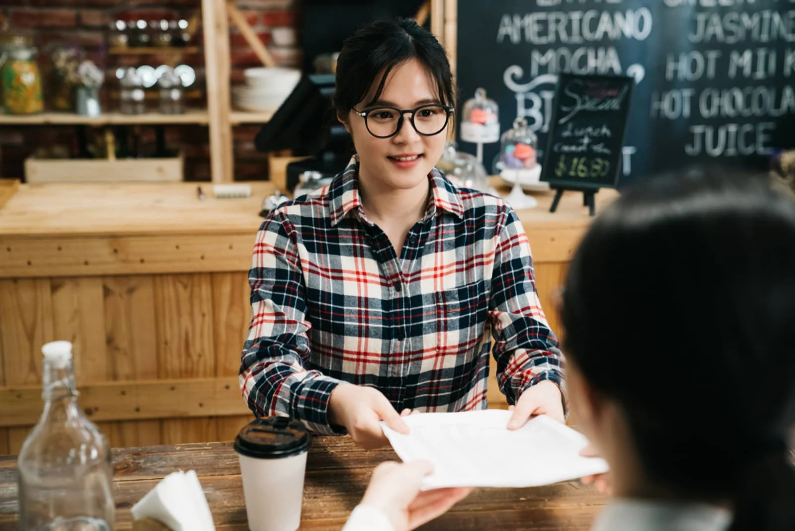 Quand embaucher dans votre petite entreprise (Guide pas à pas)