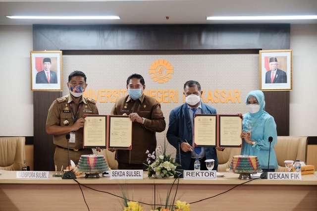 Abdul Hayat Gani Tandatangani MoU Pemprov Sulsel dan Universitas Negeri Makassar (UNM).lelemuku.com.jpg