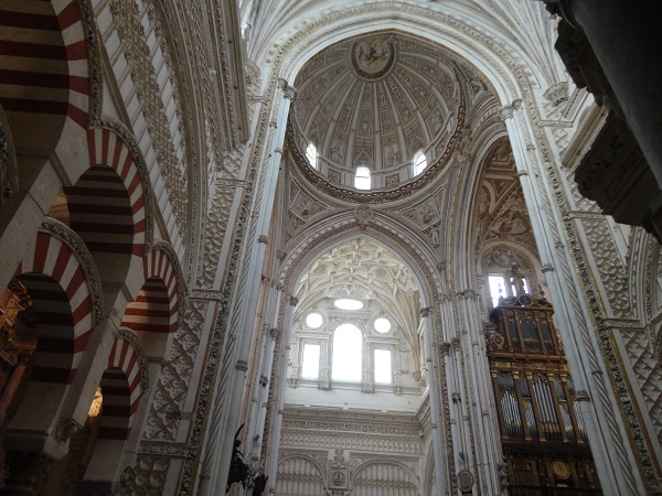 LA MEZQUITA DE CÓRDOBA Y LA CATEDRAL