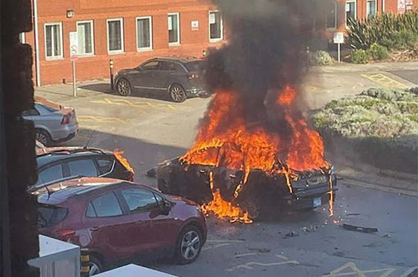 [VIDEO] Liverpool : Explosion D’un Véhicule Devant Un Hôpital, Un Mort Et Un Blessé, Trois Suspects Arrêtés Par La Police Antiterroriste