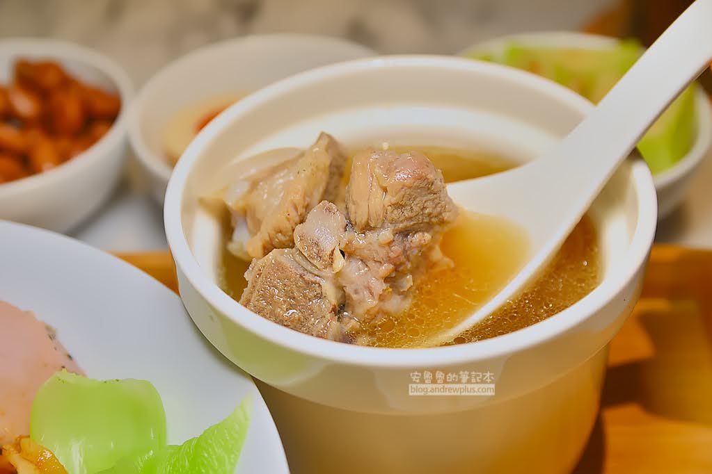 中山區肉骨茶牛肉麵,新加坡肉骨茶,長春路推薦美食