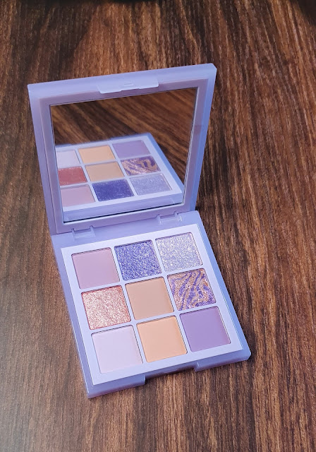 Huda Beauty pastel obsessions eye shadow palette