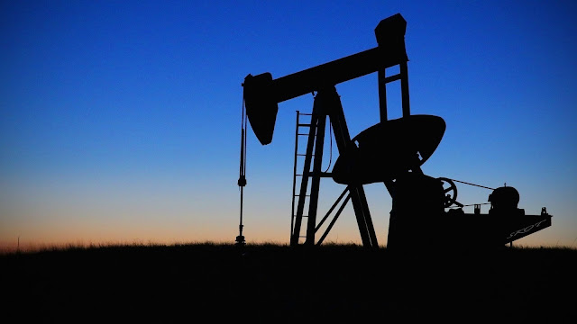 Cover Image Attribute: Pumpjack by drpepperscott230 / Pixabay.com