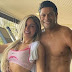 Hulk mostra barriga de grávida da mulher Camila Ângelo: 'Papai te ama'