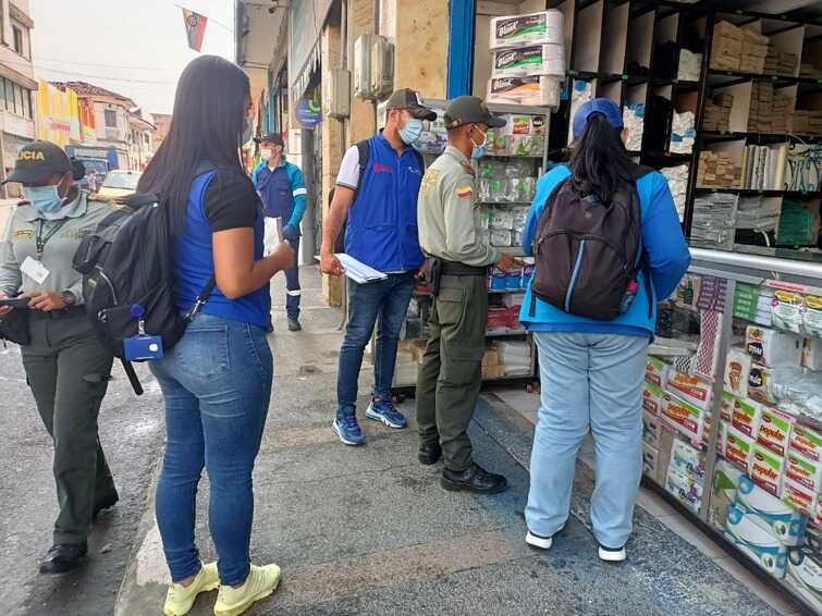 Aseo Pereira y Atesa de Occidente monitorean punto crítico de residuos durante 24 horas