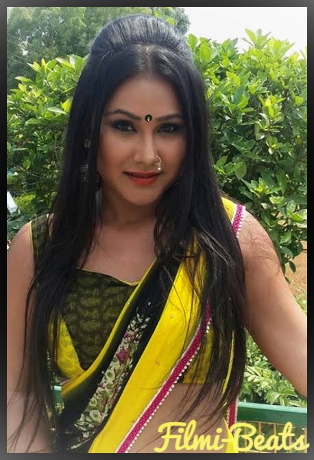 Priyanka Pandit wallpapers and biography