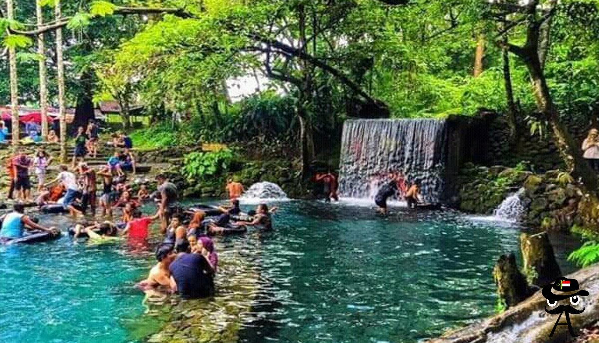 Hunting Photo at Tirta Alam Baths