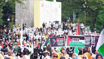 Ribuan Warga Langkat Gelar Aksi Bela Palestina Di Alun-alun T.Amir Hamzah 