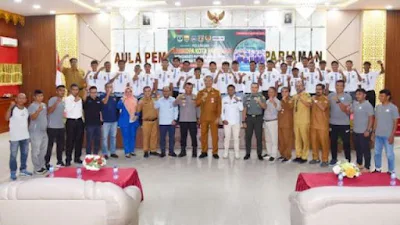 Dilepas Pj. Wali Kota Pariaman, Persikopa ikuti Piala Soeratin U-17 tingkat Nasional di Surabaya