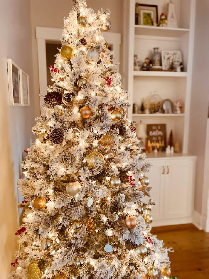 Christmas-Tree-Home-Tour-Southern-Country-Decorating