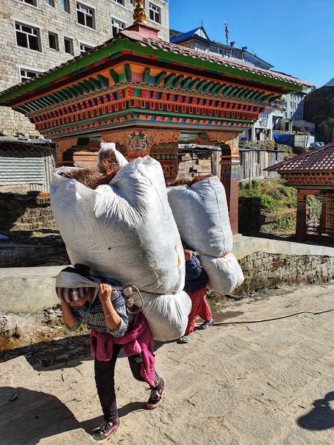 sherpa_carregador_everest_trekking