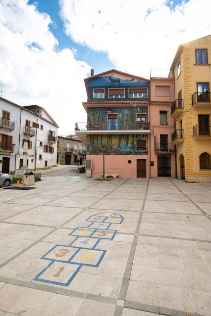 Murales di Satriano di Lucania-Piazza Umberto