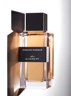 GARÇON MANQUÉ de Givenchy. Un cuero arcoiris muy sorprendrente al que no le falta personalidad y un punto de transgresion.