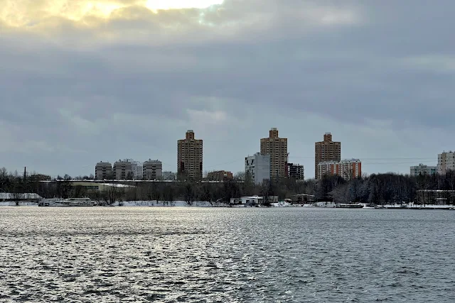 Химкинское водохранилище, вид на Тушино