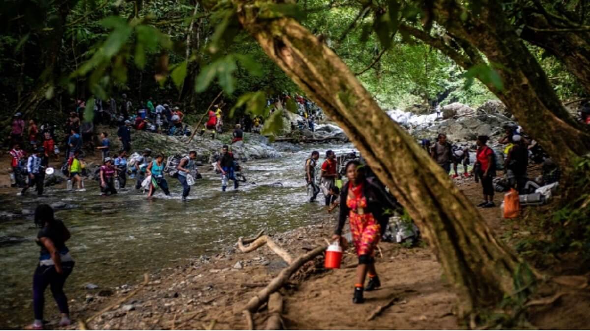 Alerta en Panamá por caravana de 2.400 migrantes que ingresaron a la selva de Darién