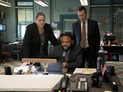 Law and Order Season 21 Image