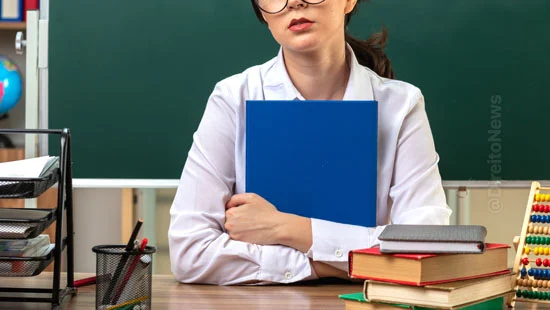 professora chamada doentinha bichadinha indenizada go