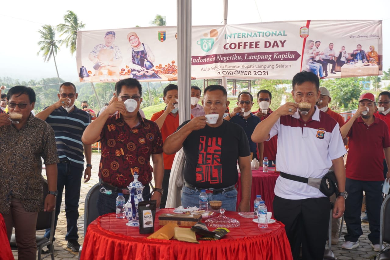 
Bupati Nanang Ingat Ideologi Bung Karno saat Ngopi
