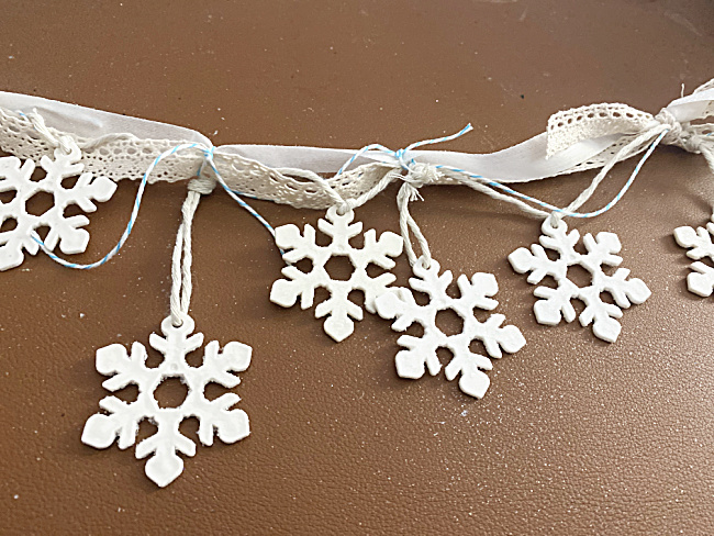 lace ribbon with snowflakes