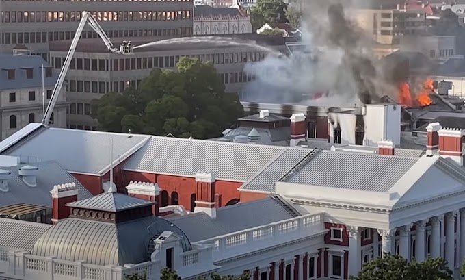 South Africa parliament building in Cape Town catches fire