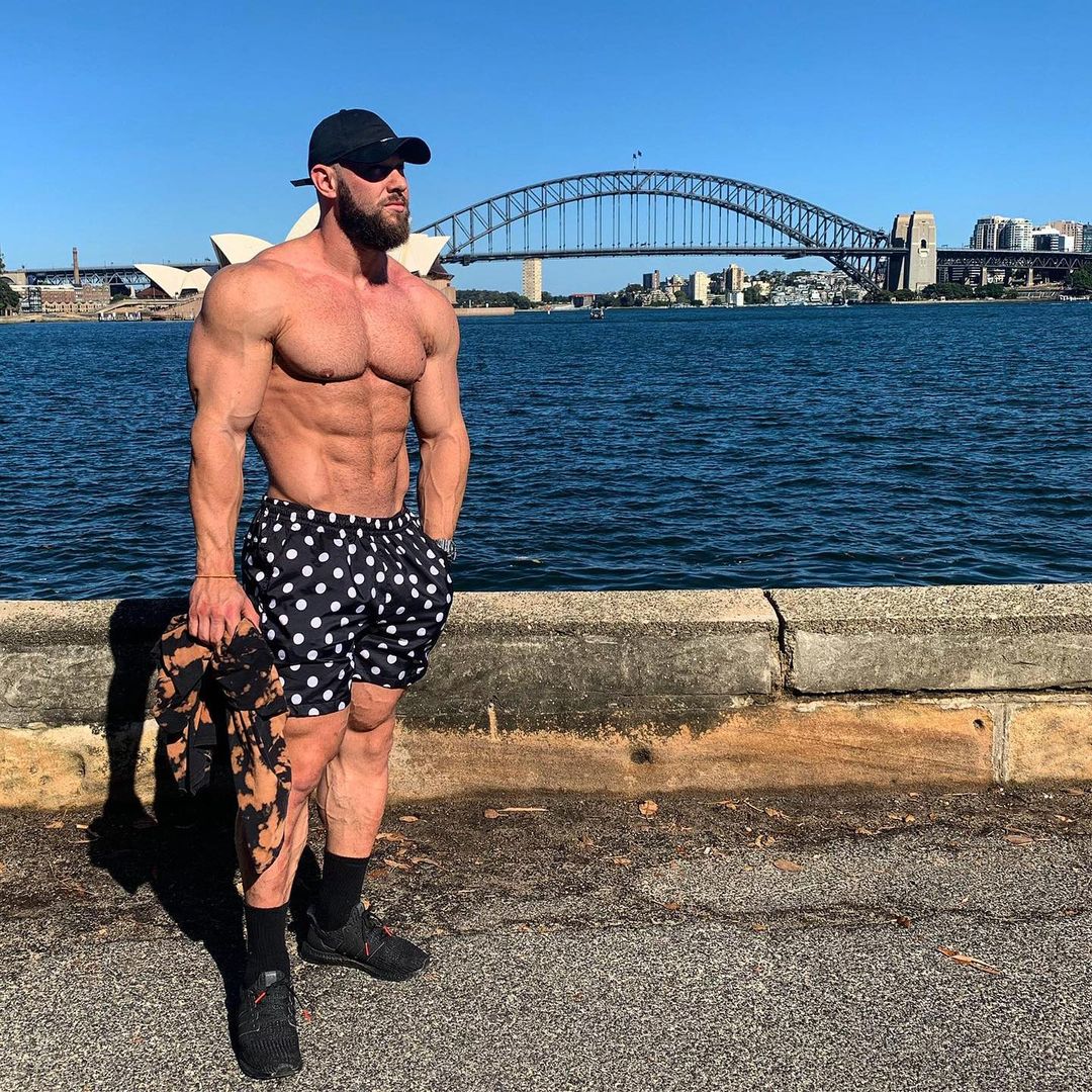 shirtless-sexy-muscle-man-straight-strong-hunk-mike-pearson-beard-daddy