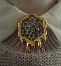 Sticky Bee Brooch