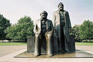 Karl Marx ve Friedrich Engels anıtı, Berlin