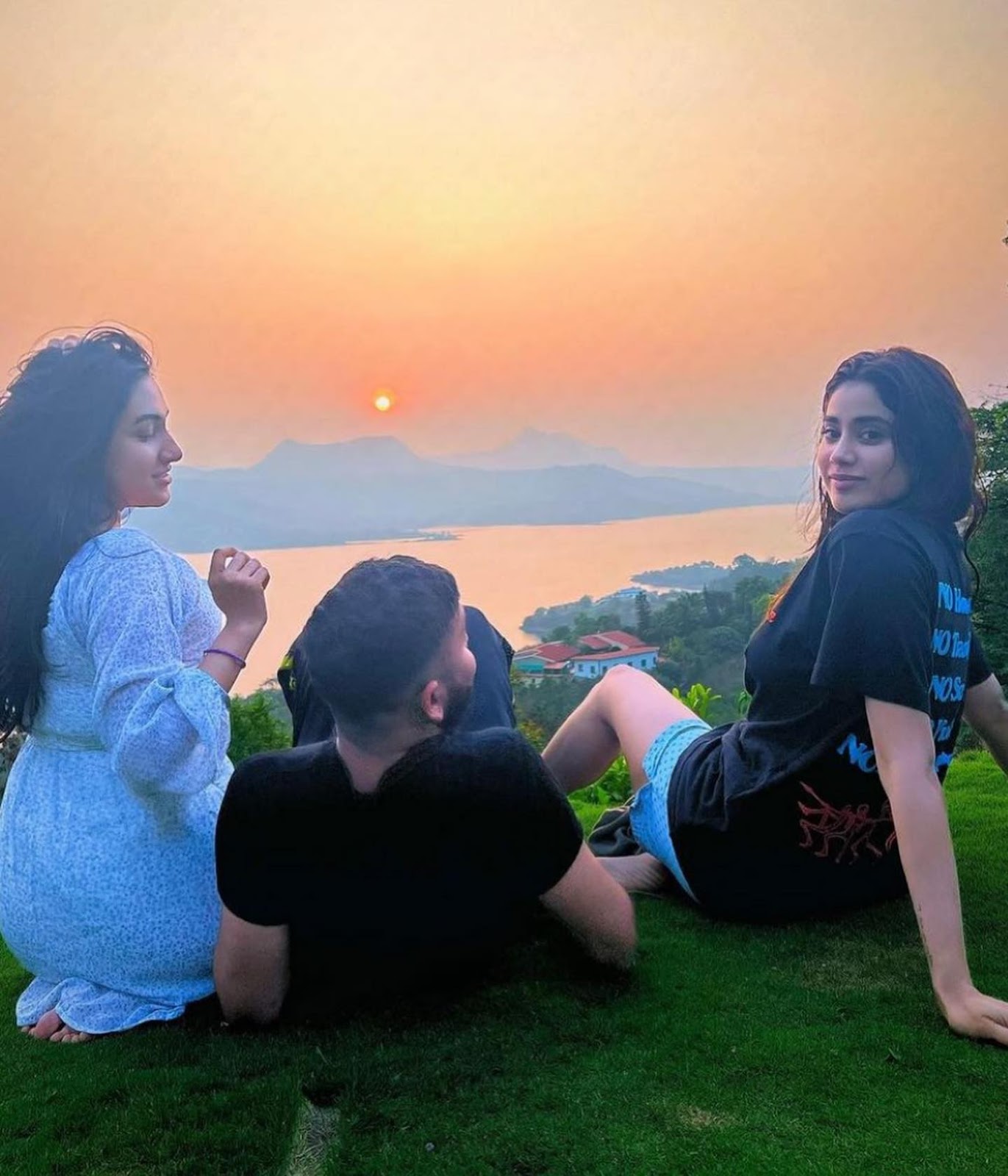 Janhvi kapoor pic