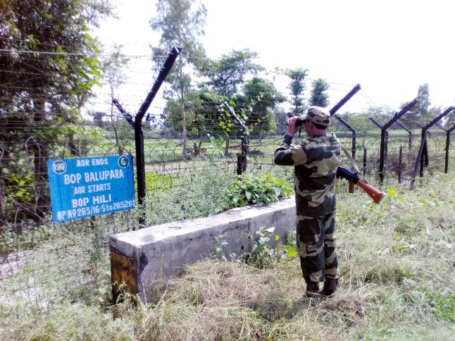 बांग्लादेश में दुर्गा पूजा  के दौरान हिंदुओं की हत्या  के बाद ,पश्चिम बंगाल के सीमावर्ती इलाकों में अलर्ट जारी 