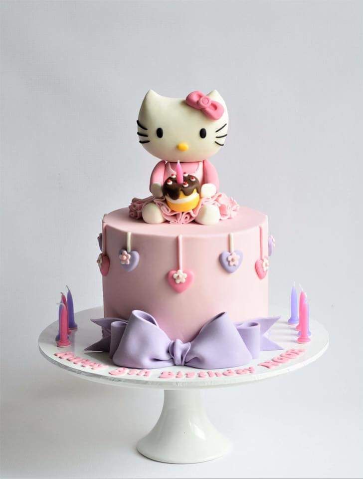 pictures of hello kitty cake