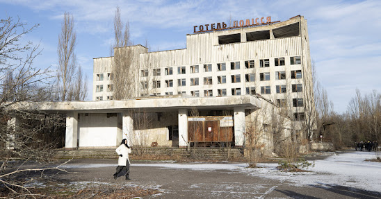 Ukraine Chernobyl disaster radiation exclusion zone military invasion