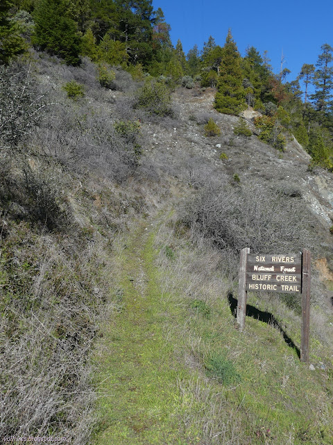 00: sign and trail and dry gravely area