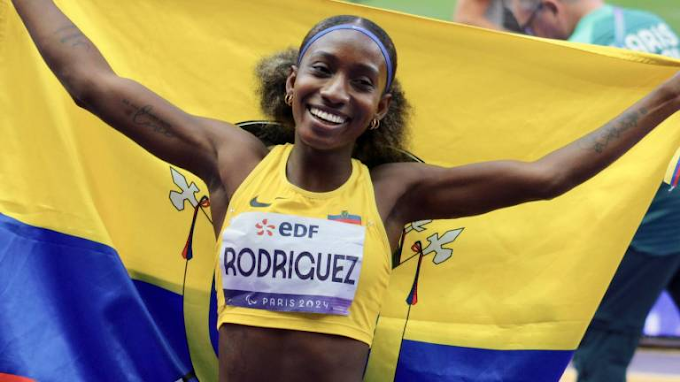 Kiara Rodríguez logra su segundo oro en París 2024 con nuevo récord