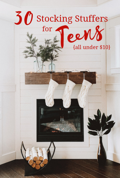 30 Stocking Stuffers for Teens {all under $10} #stockinggifts #teengifts #giftguide