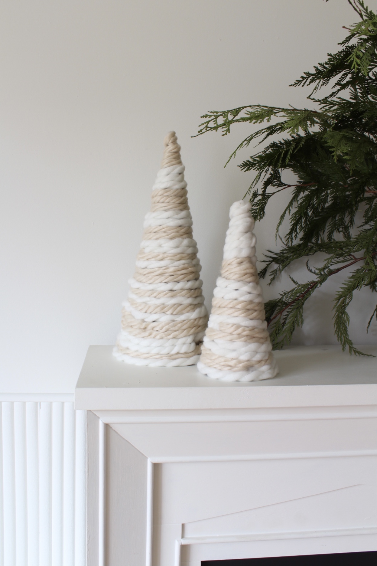 DIY Chunky Yarn Christmas Trees-09