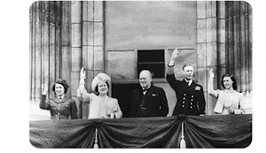 click on pic - VE DAY - Royal Family Balcony 8 May 1945